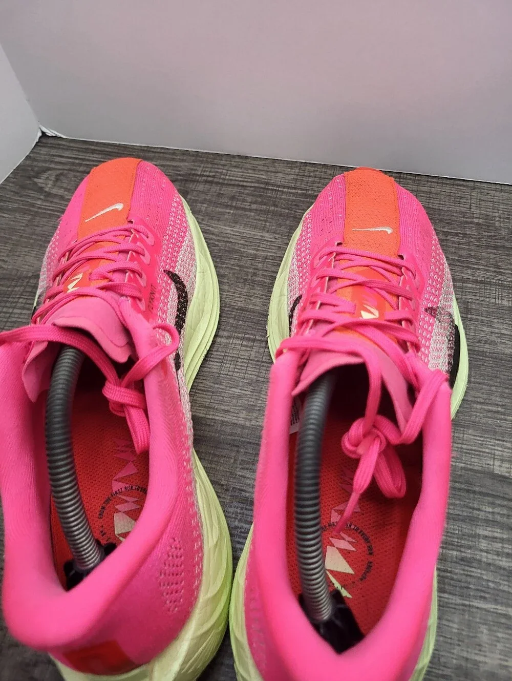 Nike Pegasus Plus Shoes Mens Size 10.5 Hyper Pink Sequoia Sneakers Running